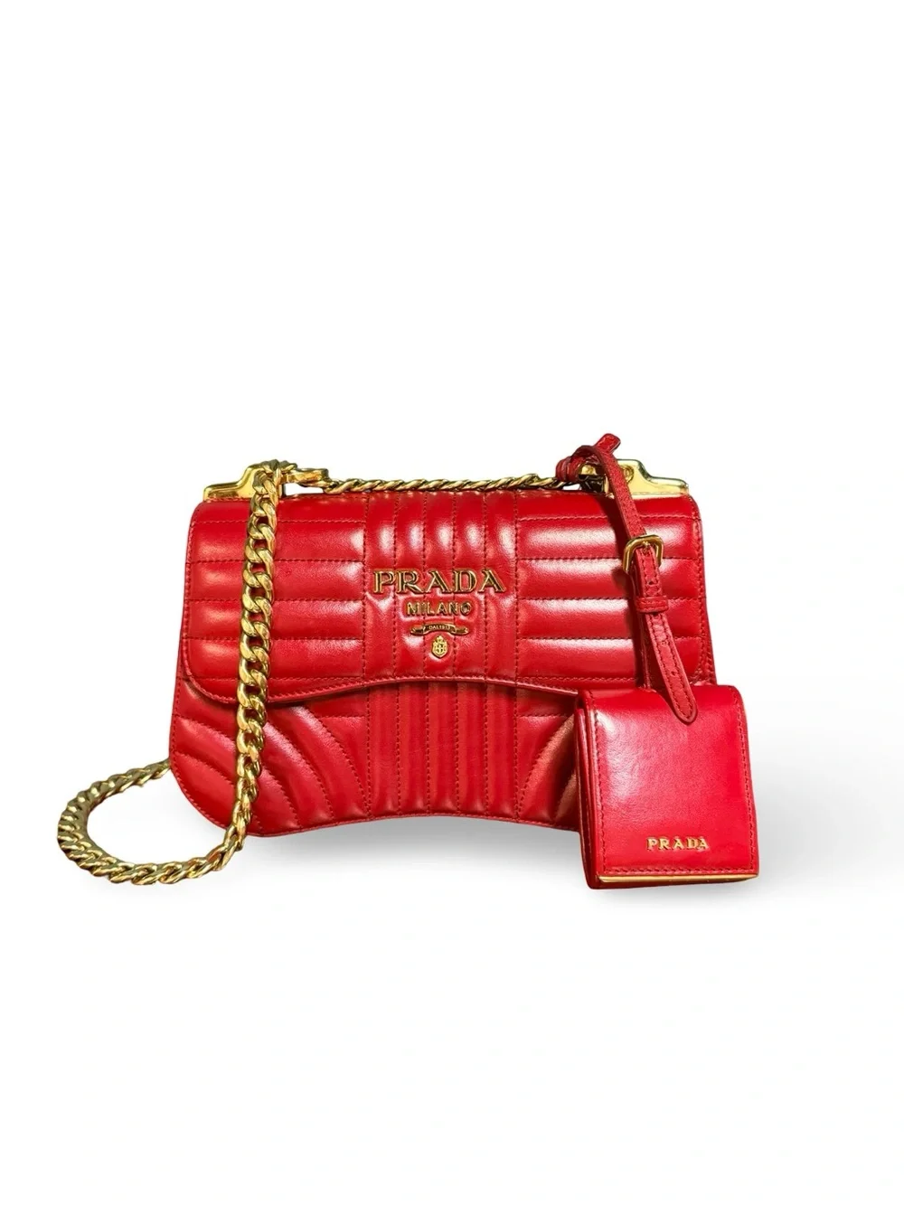 Prada Diagramme Quilted Leather Shoulder Bag in Red with Chain Strap Crossbody - Picture 3 of 16